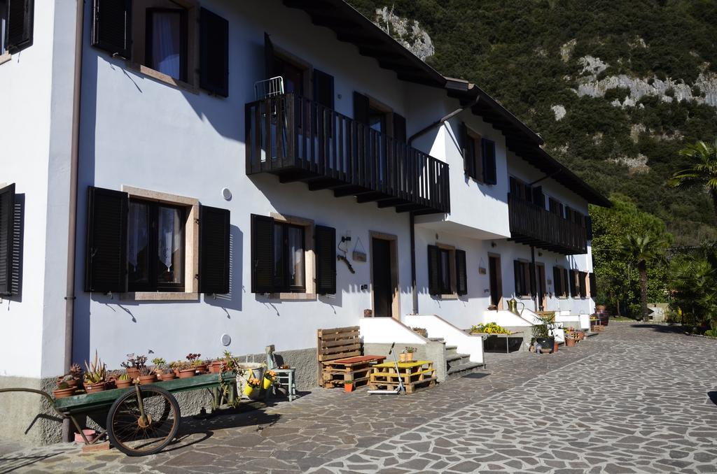 Residence Mezzosole Riva del Garda Szoba fotó