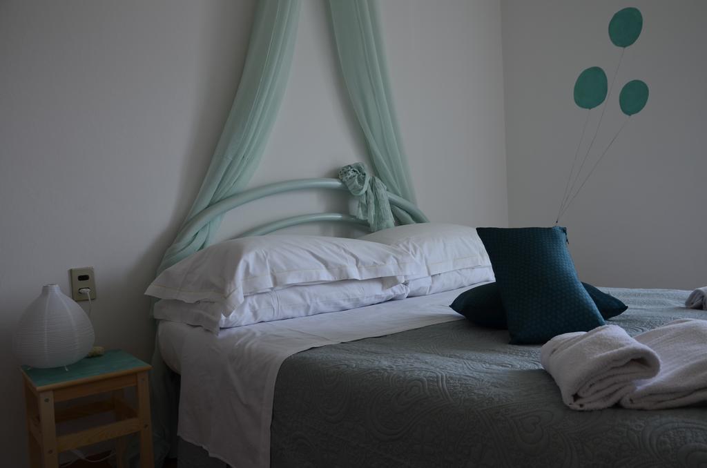 Residence Mezzosole Riva del Garda Szoba fotó