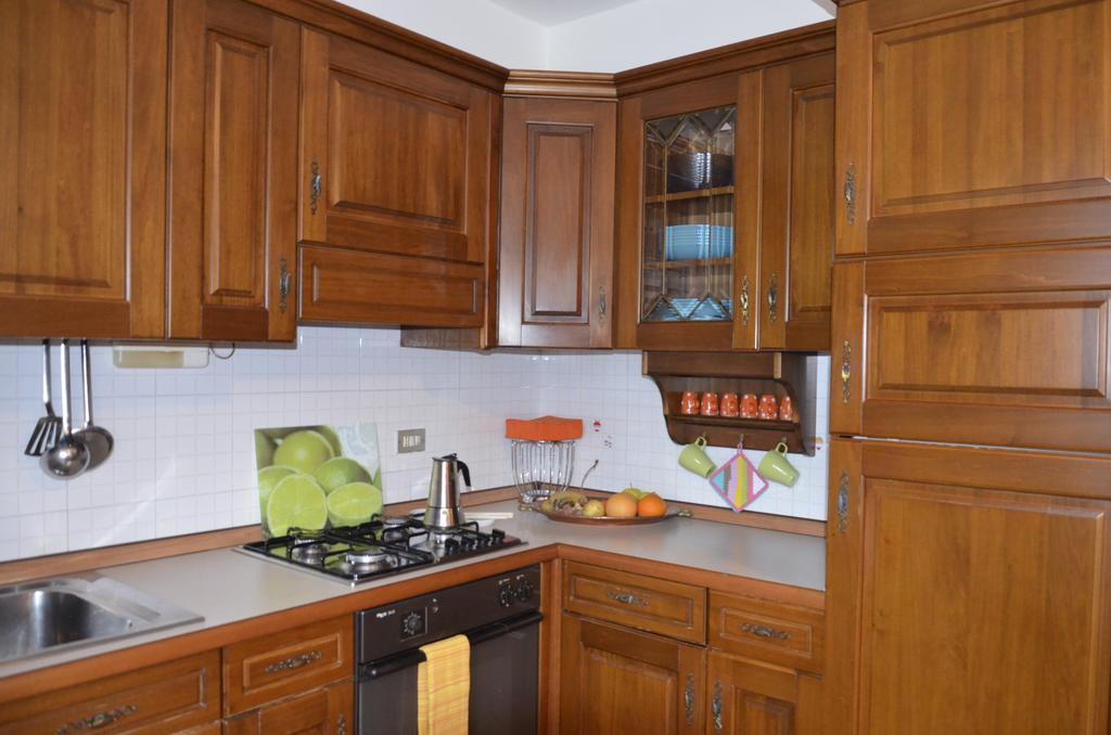 Residence Mezzosole Riva del Garda Szoba fotó