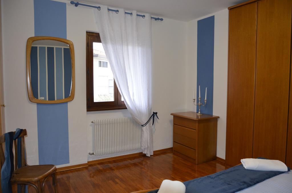Residence Mezzosole Riva del Garda Szoba fotó