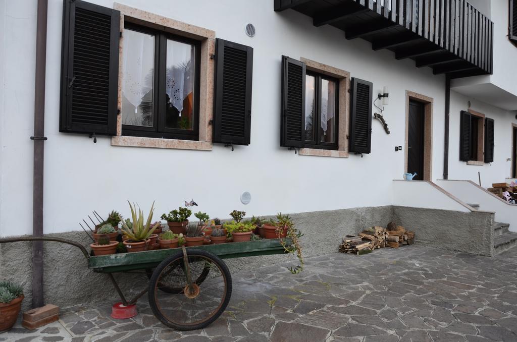 Residence Mezzosole Riva del Garda Szoba fotó